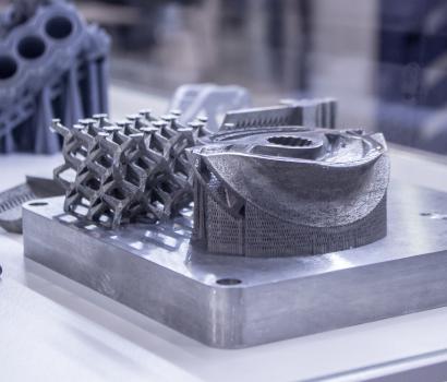 ADDITIVE & INDUSTRIES